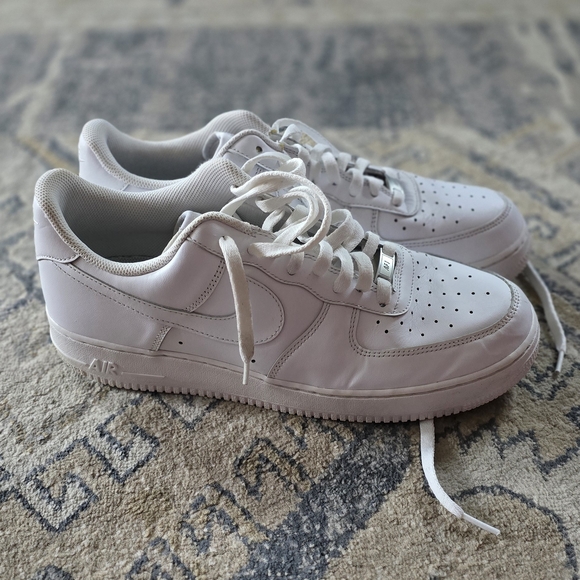 Nike Other - Nike White Men's Sneakers